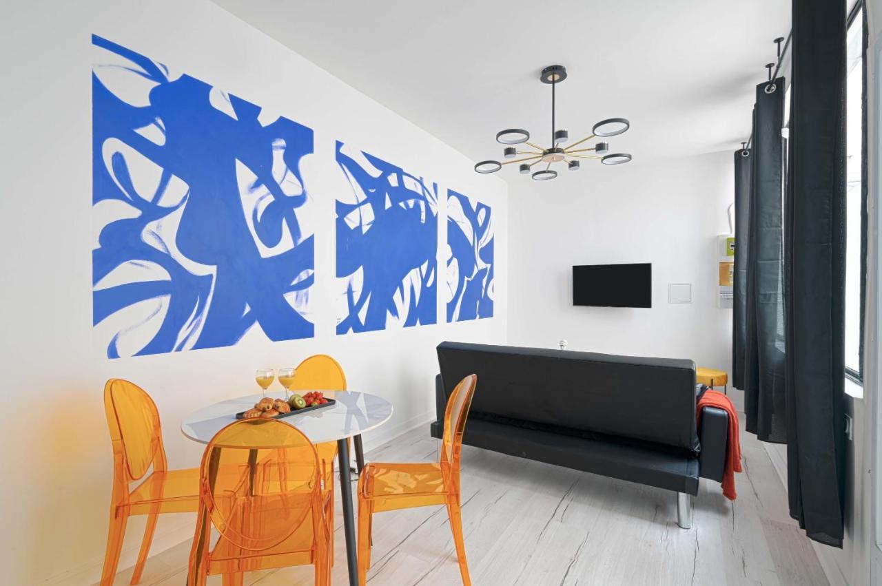 Modern Large Studio Apartment For 3 Париж Екстериор снимка